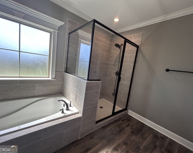 221 Caleb Way - Photo Thumbnail 10