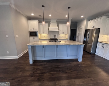 221 Caleb Way - Photo Thumbnail 6