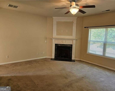 5043 Glencliff Drive - Photo Thumbnail 4