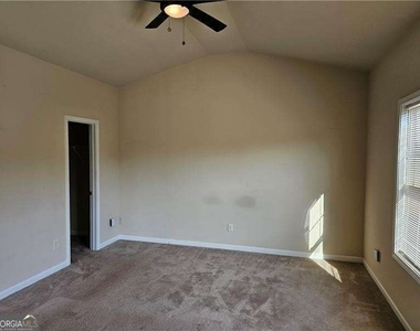 5043 Glencliff Drive - Photo Thumbnail 11