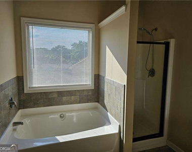 5043 Glencliff Drive - Photo Thumbnail 13