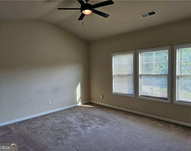 5043 Glencliff Drive - Photo Thumbnail 10