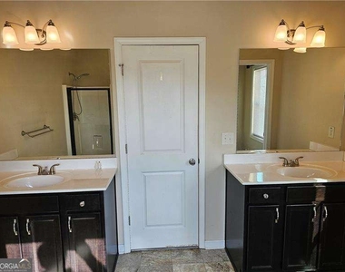 5043 Glencliff Drive - Photo Thumbnail 14