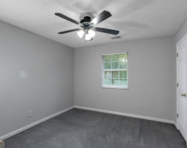 585 Mountainview Drive - Photo Thumbnail 19