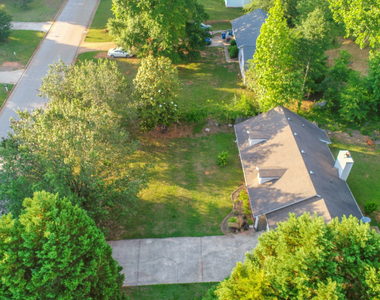 585 Mountainview Drive - Photo Thumbnail 30