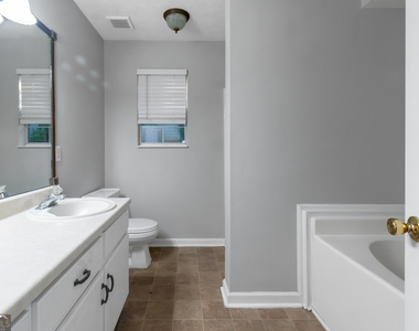 585 Mountainview Drive - Photo Thumbnail 17