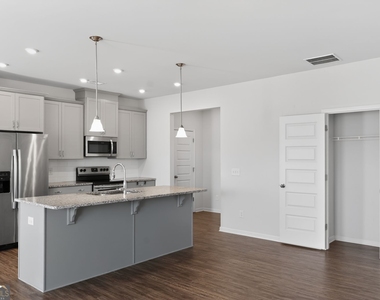 185 Madison Bend - Photo Thumbnail 4