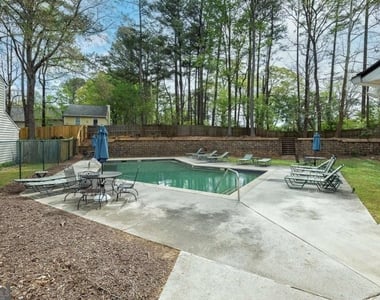 635 Anderson Walk - Photo Thumbnail 34