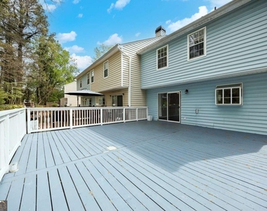 635 Anderson Walk - Photo Thumbnail 28