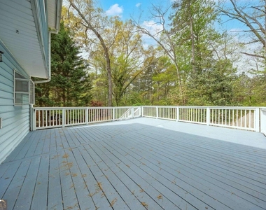 635 Anderson Walk - Photo Thumbnail 27