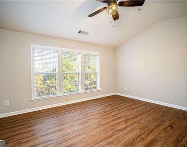 265 Balaban Circle - Photo Thumbnail 15