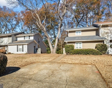 1675 Wynndowne Trail Se - Photo Thumbnail 1
