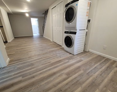 31-13 28th Road - Photo Thumbnail 5