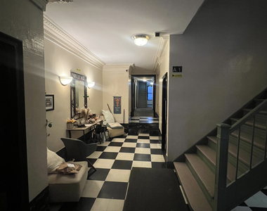 East 51st Street - Photo Thumbnail 4