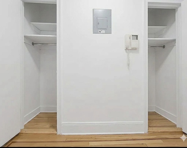 East 51st Street - Photo Thumbnail 1