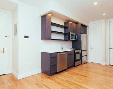 189 Johnson Street - Photo Thumbnail 2