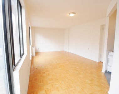151 Lexington Avenue - Photo Thumbnail 5
