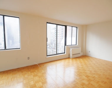 151 Lexington Avenue - Photo Thumbnail 1