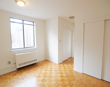 151 Lexington Avenue - Photo Thumbnail 9
