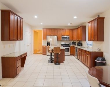 4 Lewis Hollow Rd - Photo Thumbnail 6