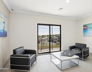 301 Memorial Drive - Photo Thumbnail 4