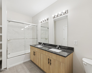 301 Memorial Drive - Photo Thumbnail 15