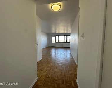 10 Ocean Boulevard - Photo Thumbnail 17