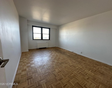 10 Ocean Boulevard - Photo Thumbnail 23