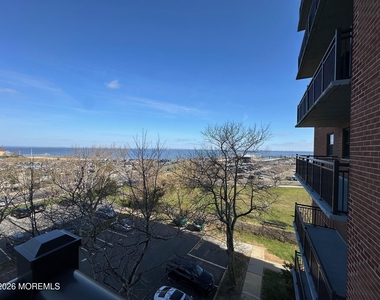 10 Ocean Boulevard - Photo Thumbnail 27