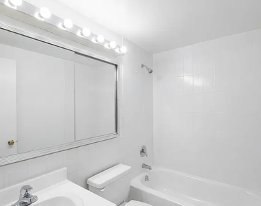 220 East 24th Street - Photo Thumbnail 6