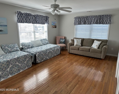 211 Trenton Avenue - Photo Thumbnail 17