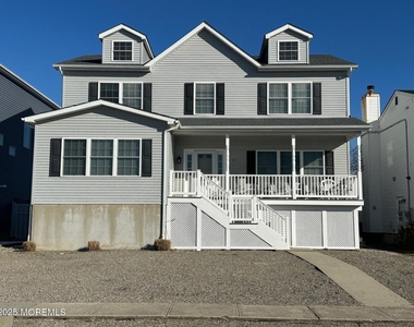 211 Trenton Avenue - Photo Thumbnail 1