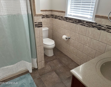 211 Trenton Avenue - Photo Thumbnail 15