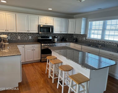 211 Trenton Avenue - Photo Thumbnail 11