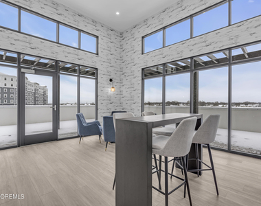 19 Carr Avenue - Photo Thumbnail 3