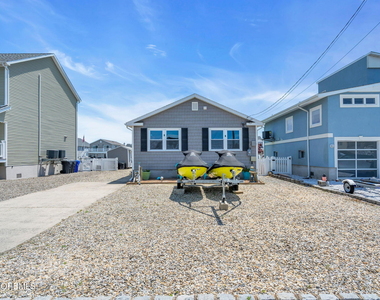 53 E Coral Drive - Photo Thumbnail 2