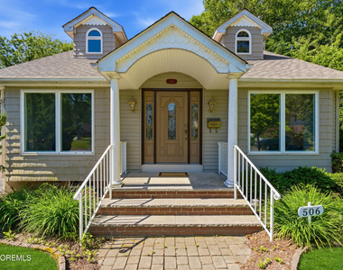 506 Woodland Road - Photo Thumbnail 2