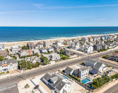 340 Bay Lane - Photo Thumbnail 32