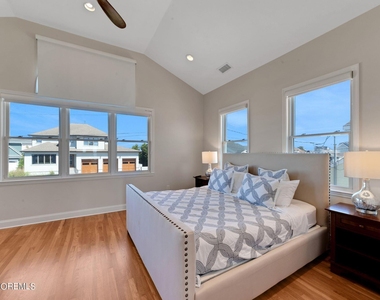 340 Bay Lane - Photo Thumbnail 61
