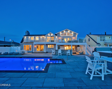 340 Bay Lane - Photo Thumbnail 16