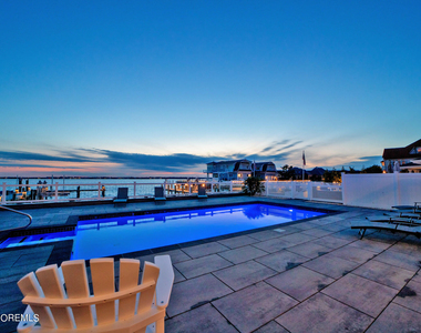 340 Bay Lane - Photo Thumbnail 17