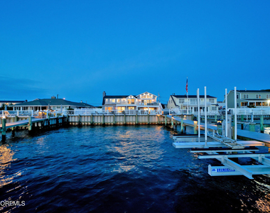 340 Bay Lane - Photo Thumbnail 78