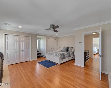 340 Bay Lane - Photo Thumbnail 68
