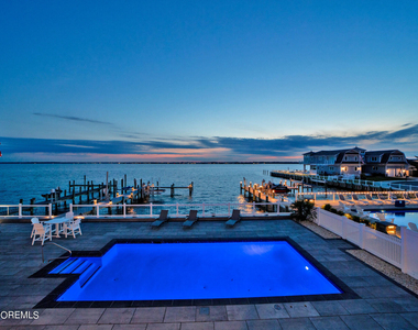 340 Bay Lane - Photo Thumbnail 18