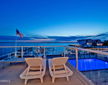 340 Bay Lane - Photo Thumbnail 24