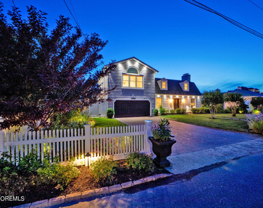 340 Bay Lane - Photo Thumbnail 20