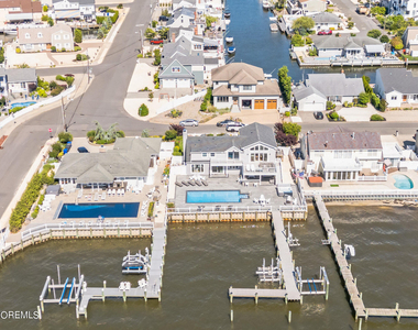 340 Bay Lane - Photo Thumbnail 26