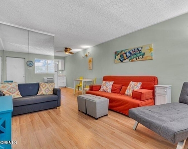 455 Ocean Boulevard - Photo Thumbnail 2