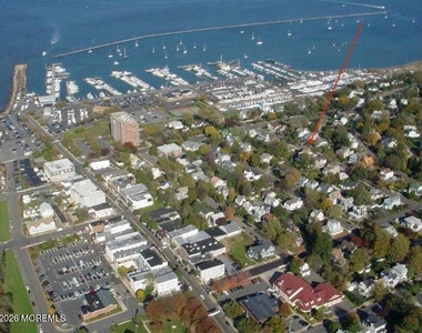 29 4th Avenue - Photo Thumbnail 1