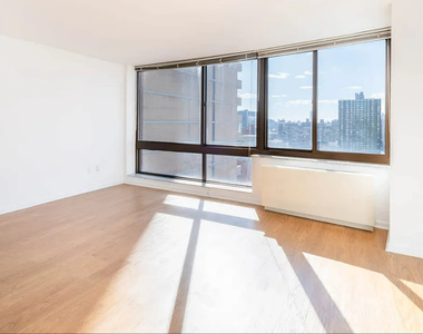 East 39th Street - Photo Thumbnail 3